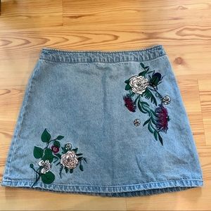 H&M Embroidered denim mini skirt